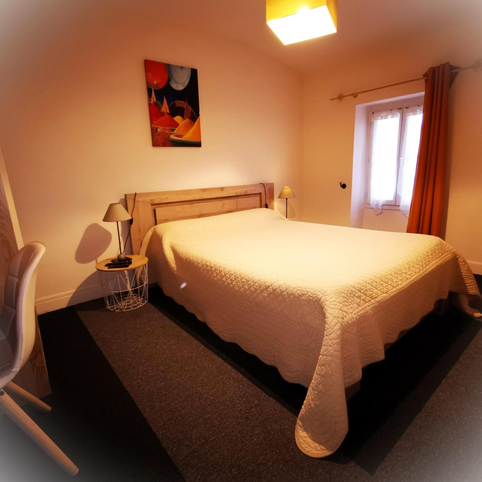 Logis Hotel & Restaurant Le Saint Savinien Buitenkant foto